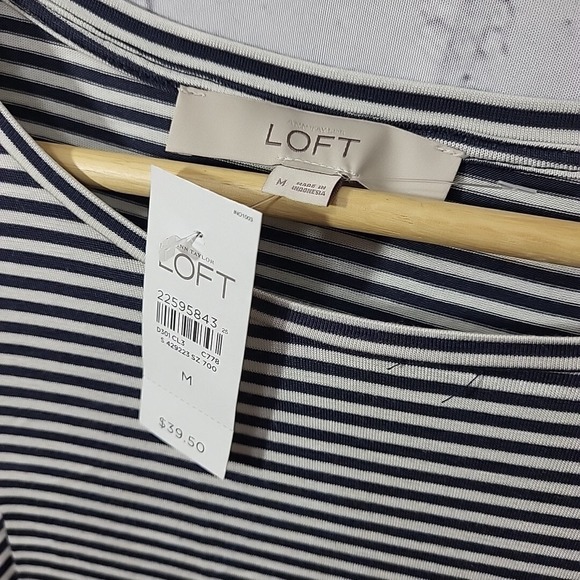 New LOFT Top Womens Sz M Black White Striped 3/4 Sleeve Rayon Stretch NWT - Picture 3 of 8